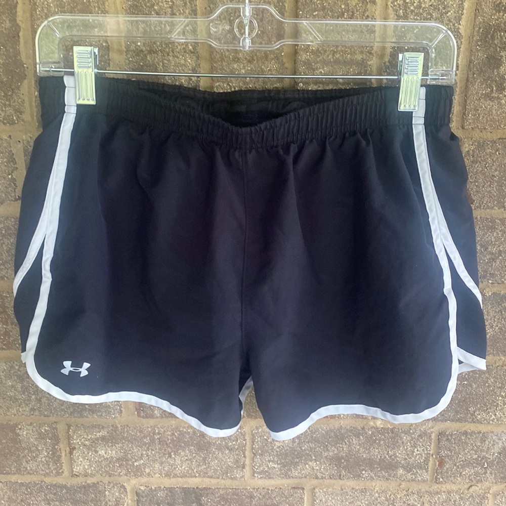 Under armour women’s running shorts size medium